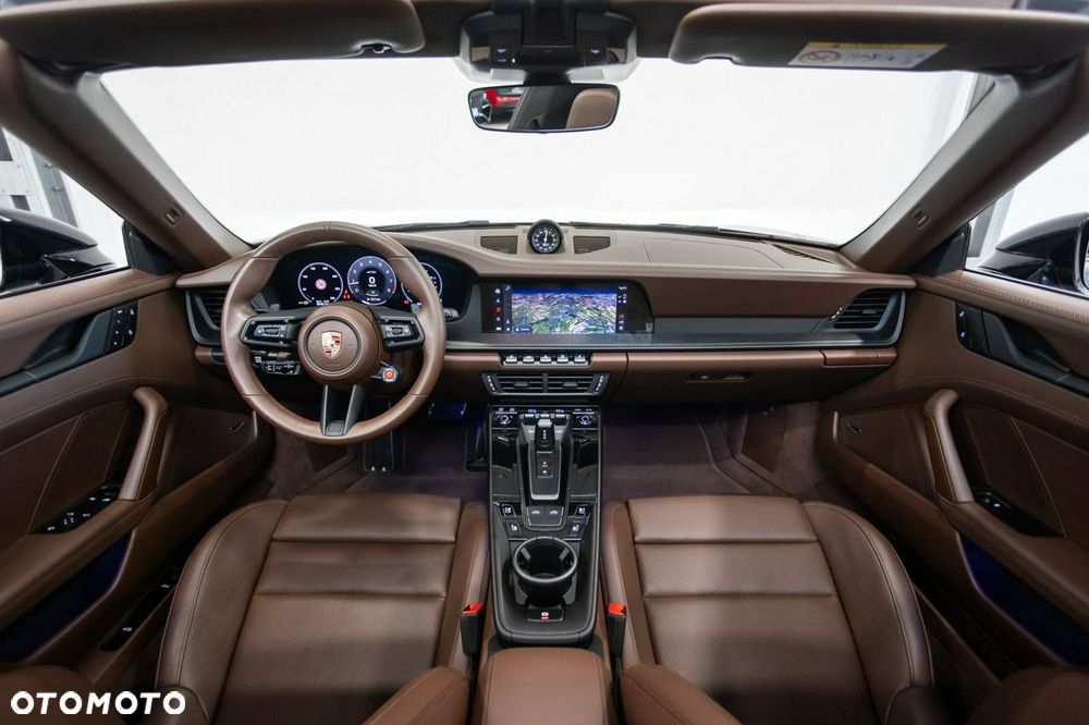 Porsche 911 Targa 4 GTS PDK - 26