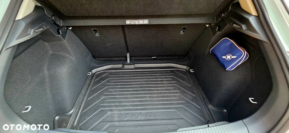 Volkswagen T-Roc - 13
