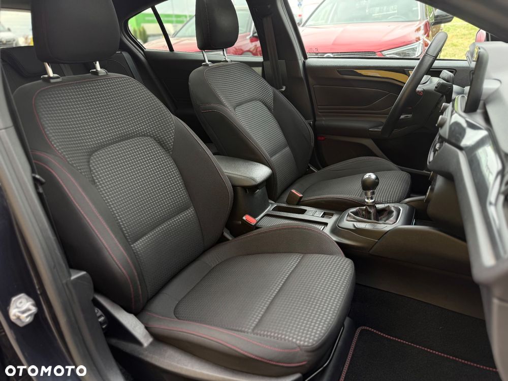 Ford Focus 1.0 EcoBoost Hybrid ST-LINE STYLE - 28