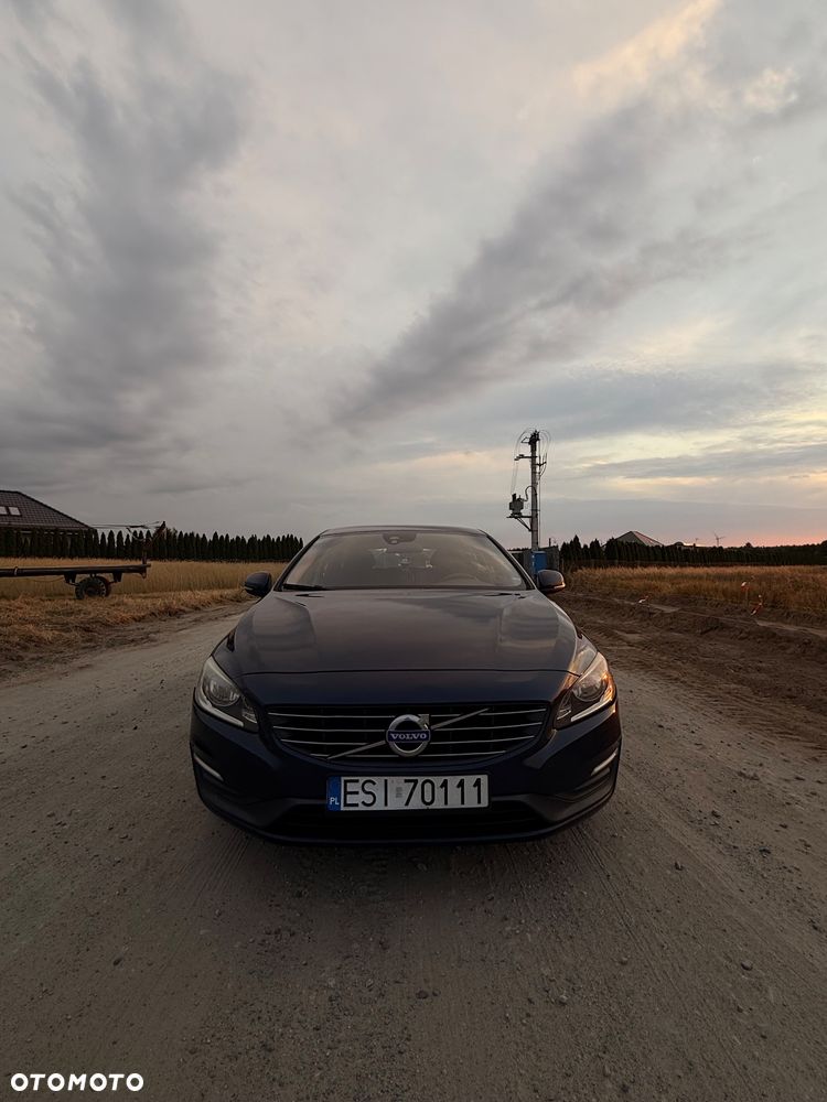 Volvo V60 D4 Drive-E Kinetic - 1