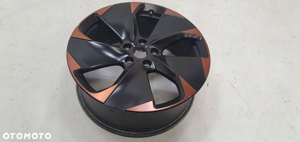 felga aluminiowa cupra born 7.5x19" et50 5x112 10e601025j - 1