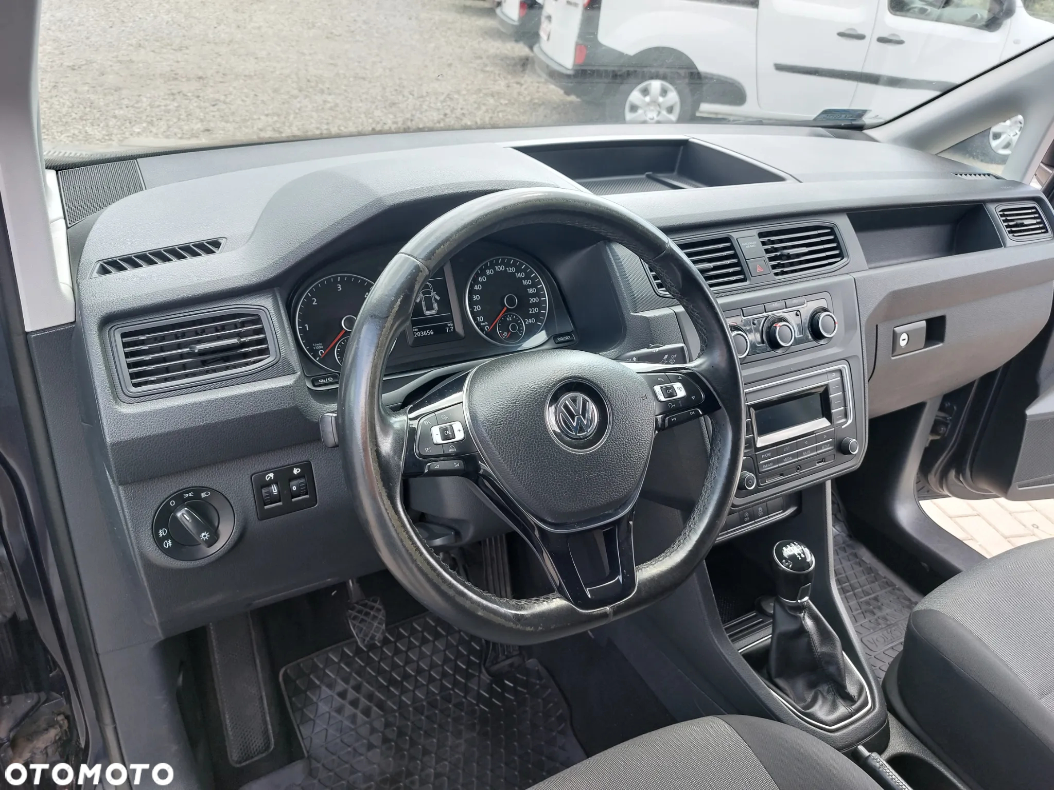 Volkswagen Caddy 2.0 TDI Comfortline - 12