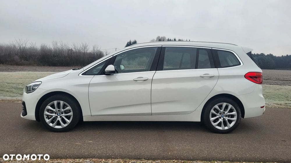 BMW Seria 2 218d - 3