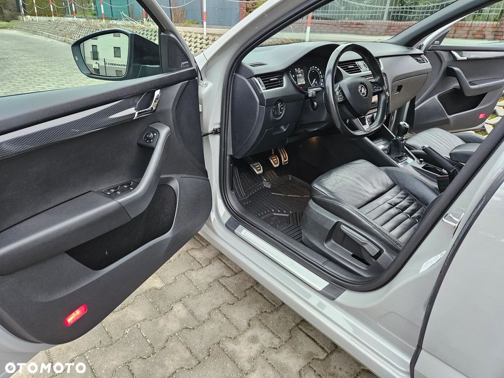 Skoda Octavia 2.0 TSI RS - 13