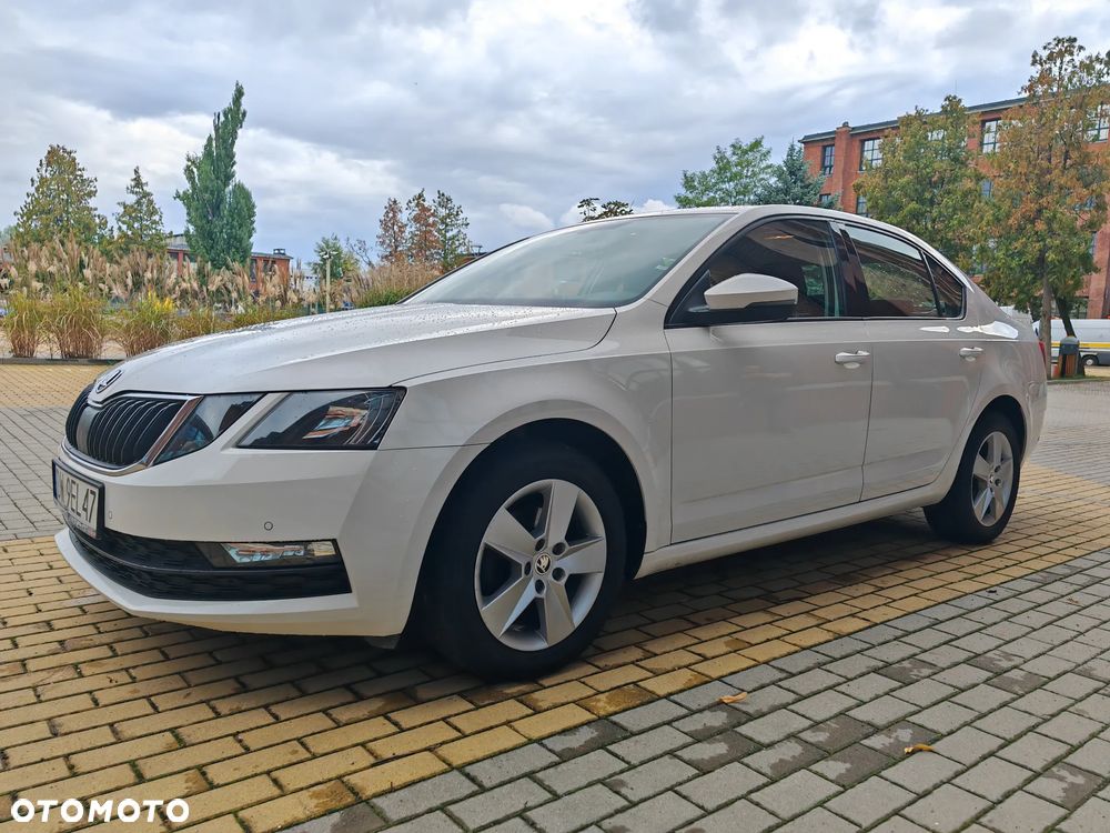 Skoda Octavia 1.6 TDI Business - 11