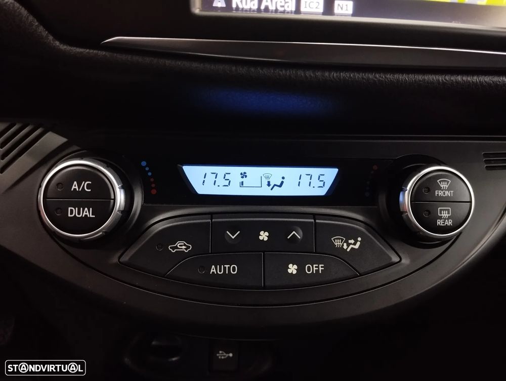 Toyota Yaris 1.5 HSD Square Collec.White - 31