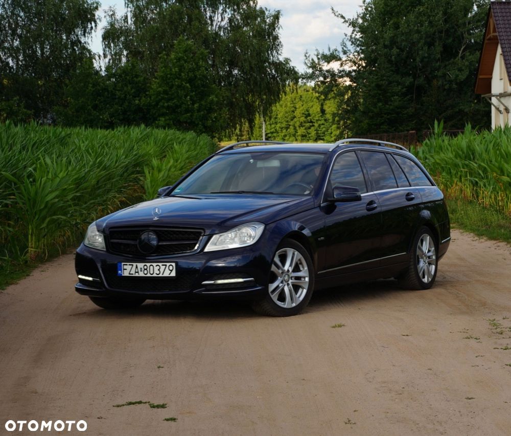 Mercedes-Benz Klasa C 350 CDI BlueEff Elegance 4-Matic - 3