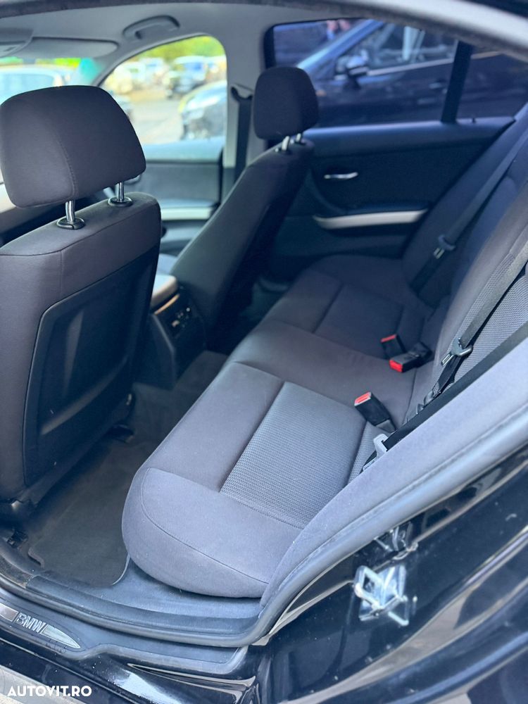 BMW Seria 3 318d - 7