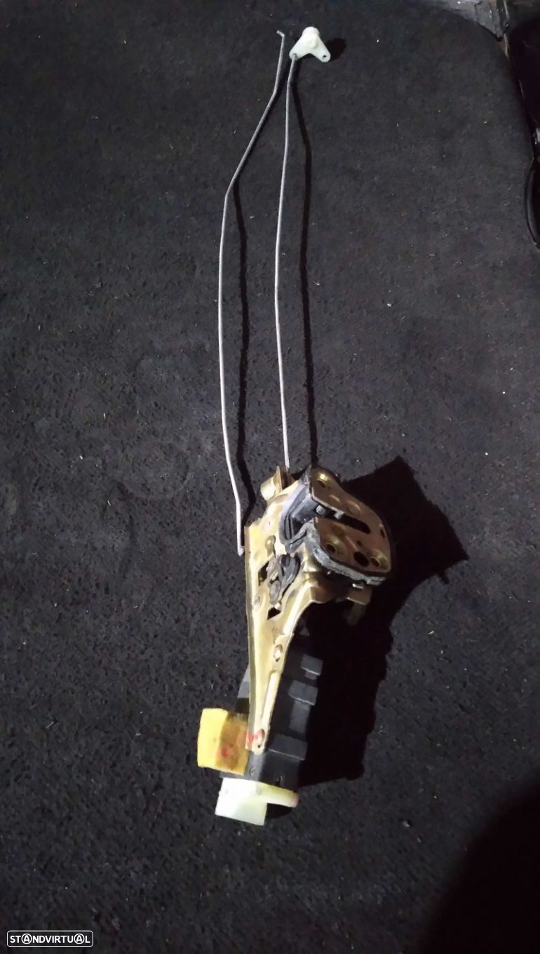 Fecho Da Porta Trás Dto Saab 9-3 (Ys3d) - 2