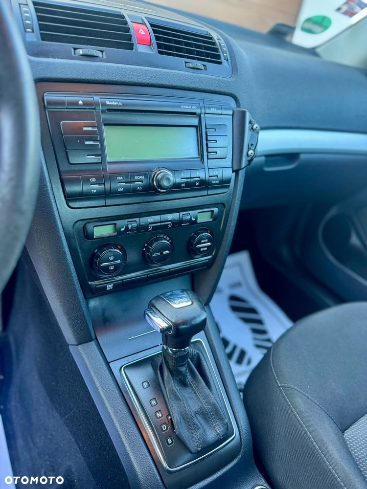 Skoda Octavia 1.9 TDI DPF DSG Elegance - 13