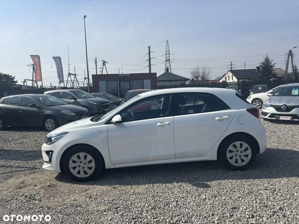 Kia Rio - 7