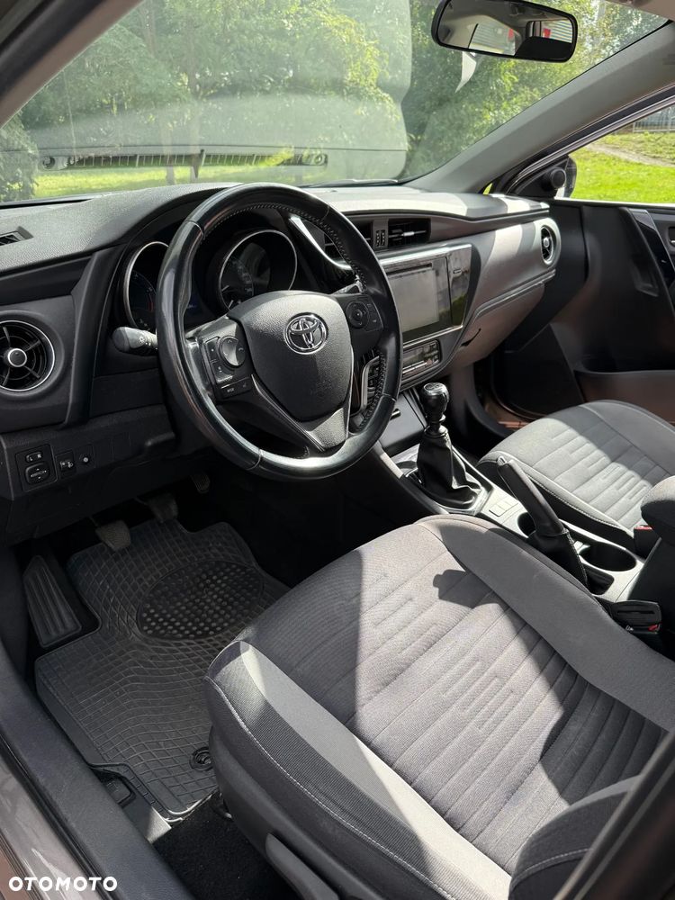 Toyota Auris 1.4 D-4D Active - 7