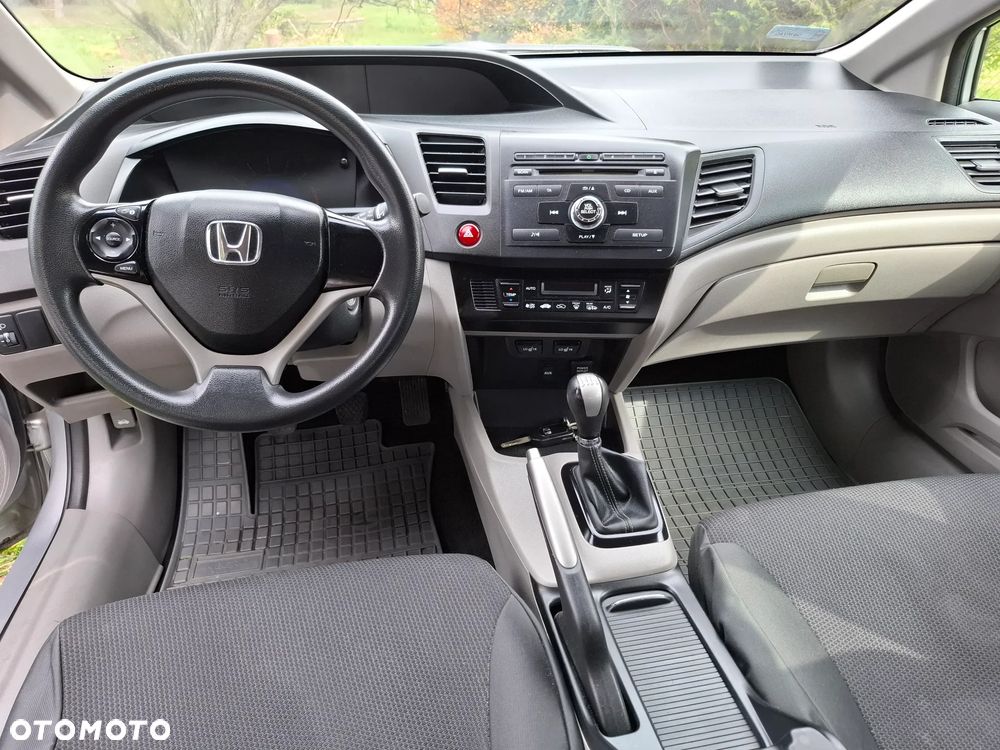 Honda Civic 1.8 Comfort - 13