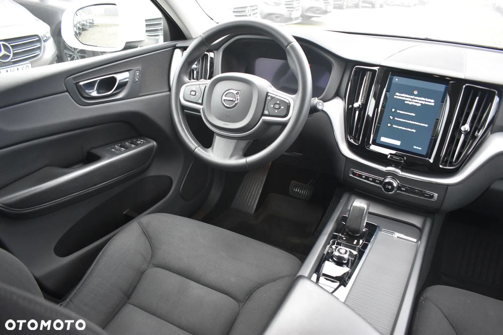 Volvo XC 60 B4 D AWD Momentum Pro - 22
