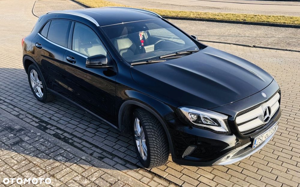 Mercedes-Benz GLA 250 7G-DCT Style - 4