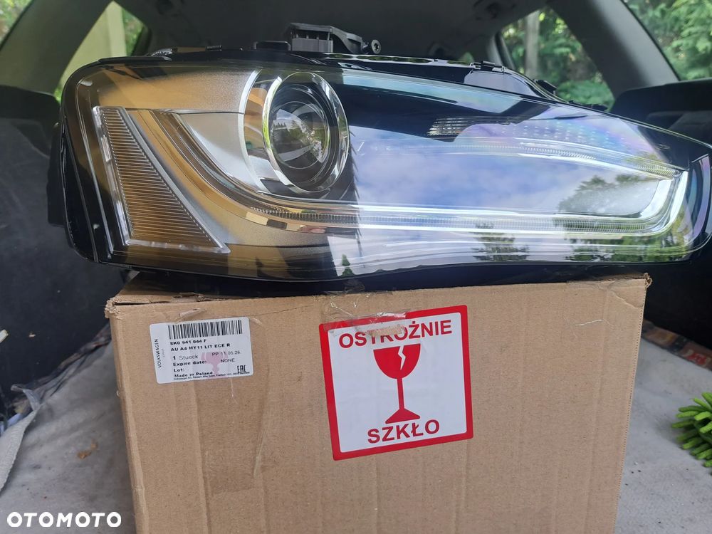 Nowa nieużywana oryginalna Aso lampa przednia prawa Audi A4 B8 lift biksenon neon led. Kod producenta:8KO 941 044 F - 8