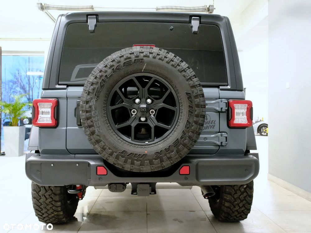 Jeep Wrangler - 11