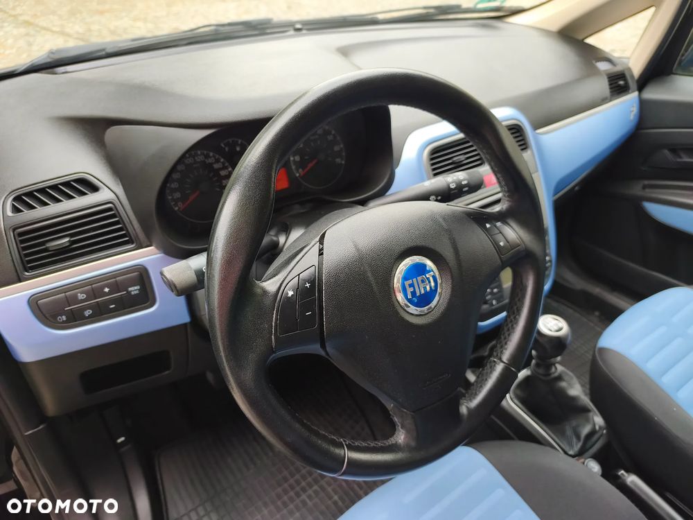 Fiat Grande Punto - 13