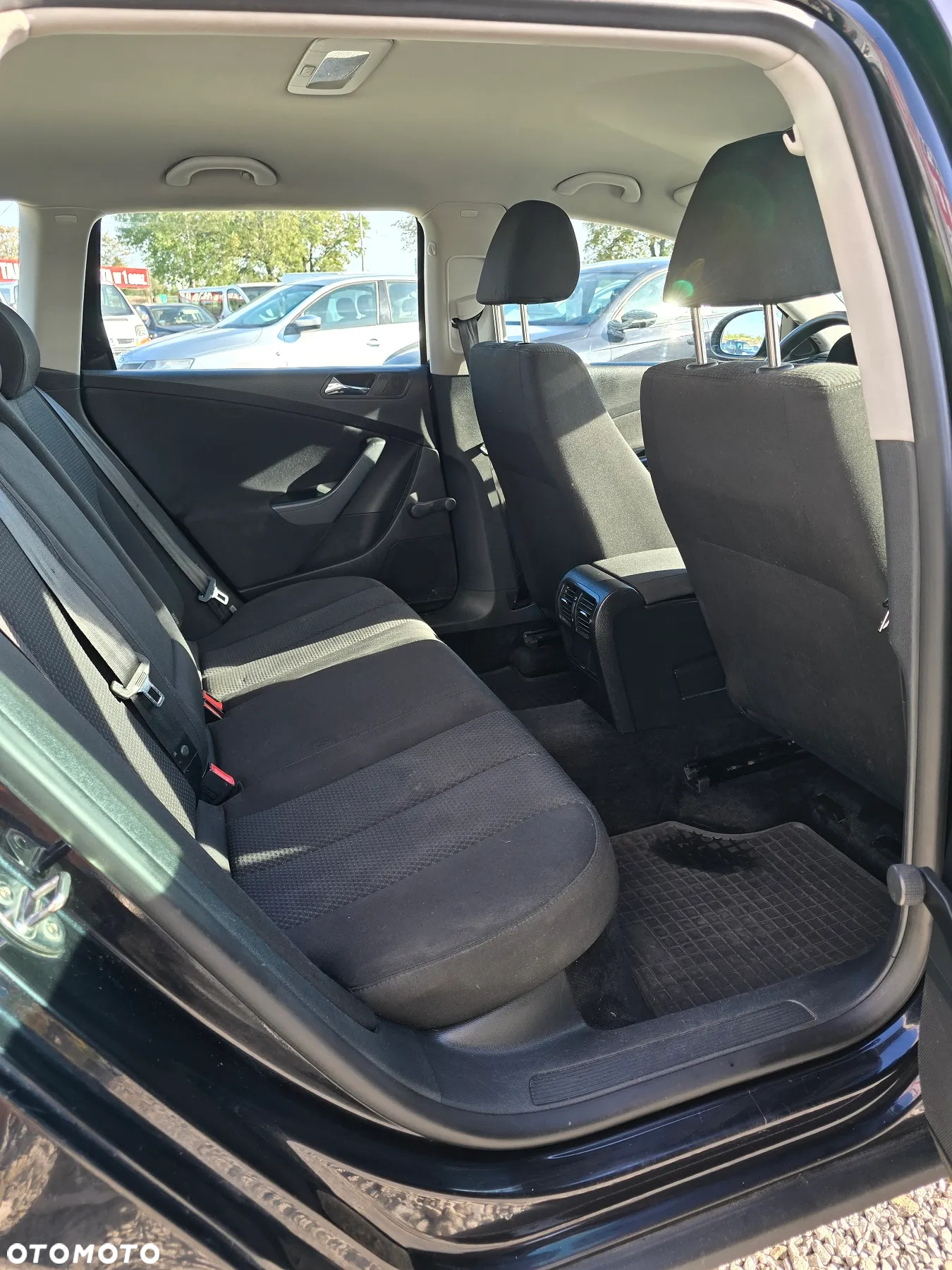 Volkswagen Passat - 9