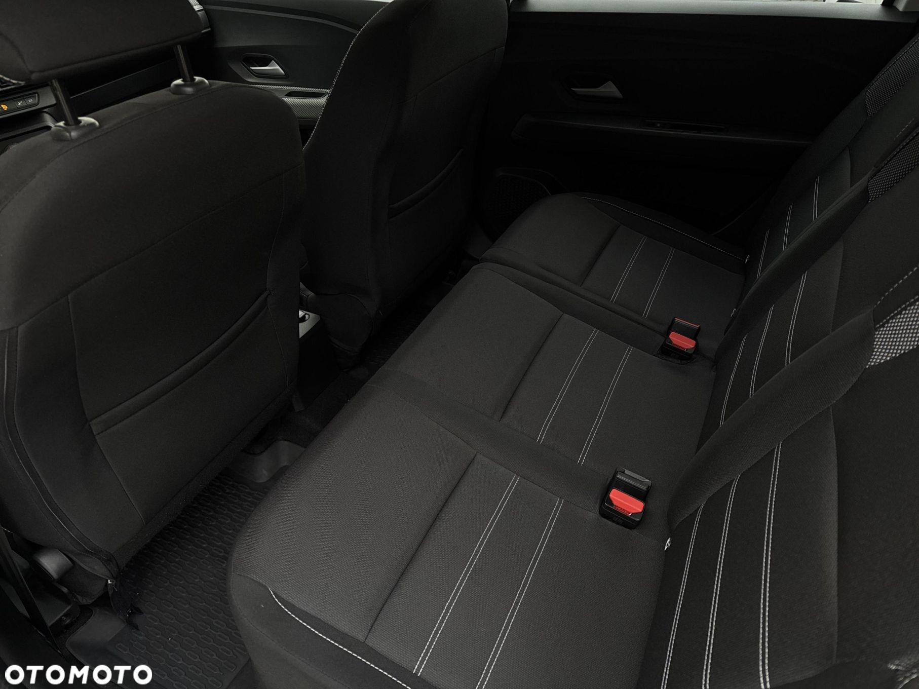 Dacia Jogger 1.0 TCe Expression 7os - 11