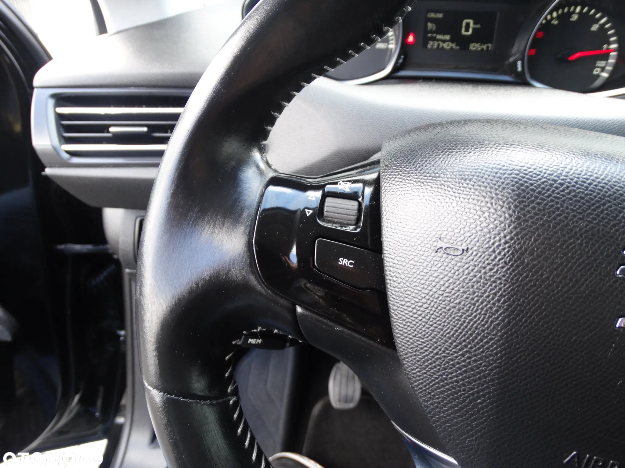 Peugeot 308 1.6 BlueHDi Business Line S&S - 19