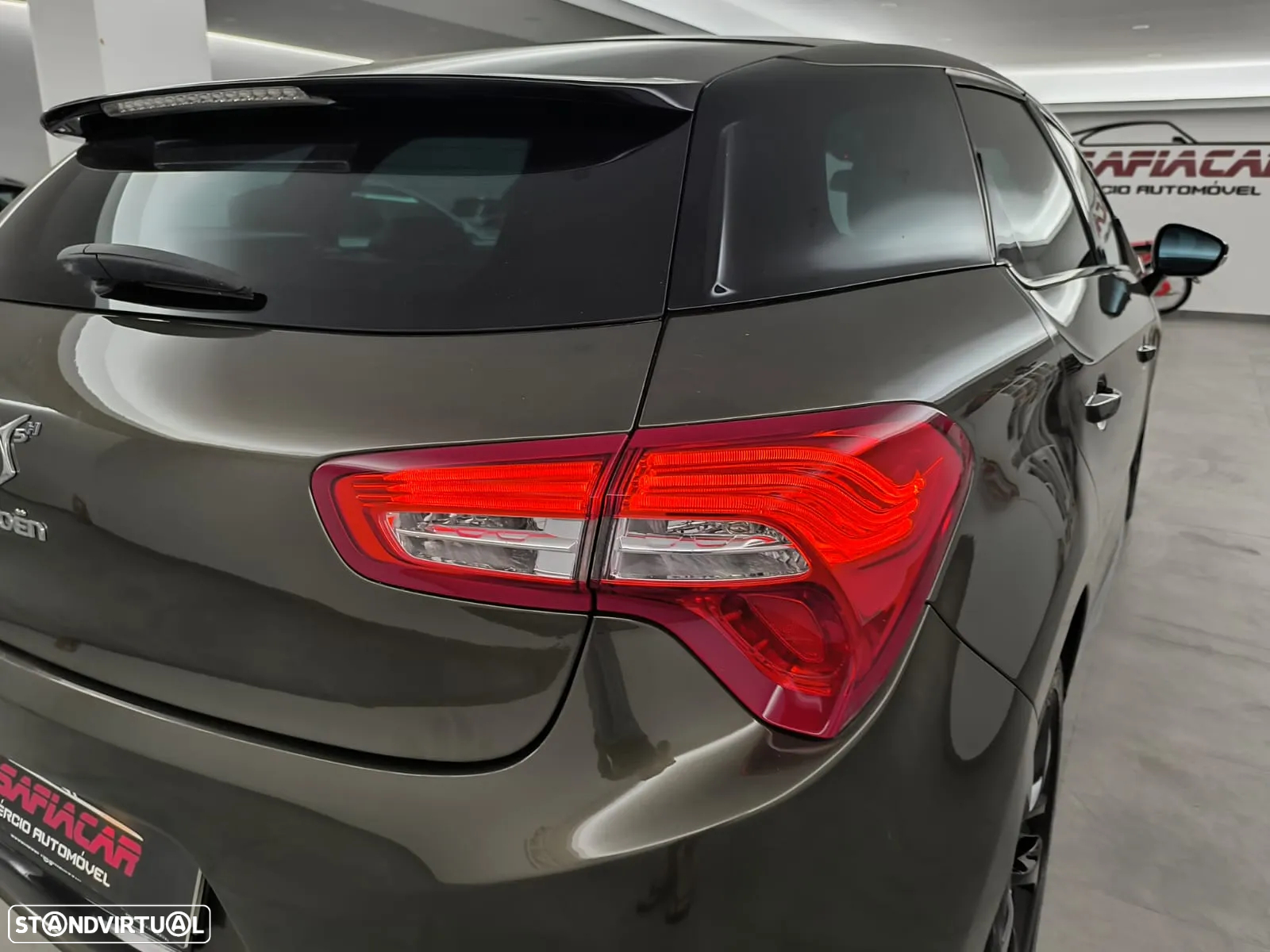 Citroën DS5 2.0 HDi Hybrid4 Sport Chic CMP6 - 4