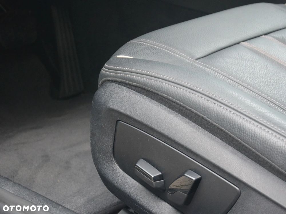 BMW Seria 5 530d xDrive Luxury Line - 13