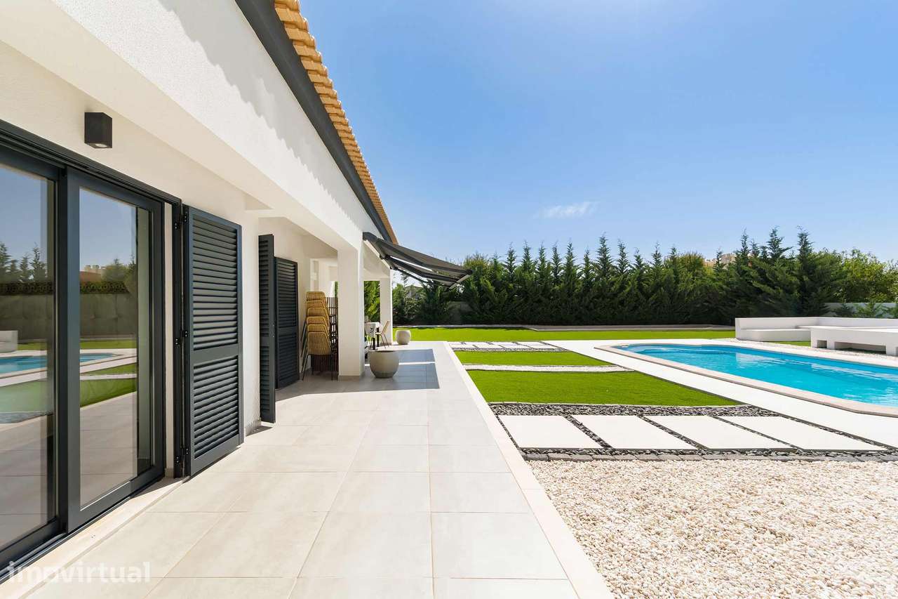 Moradia Térrea T4 com Piscina Privativa, a 600 m da Praia - Grande imagem: 3/53