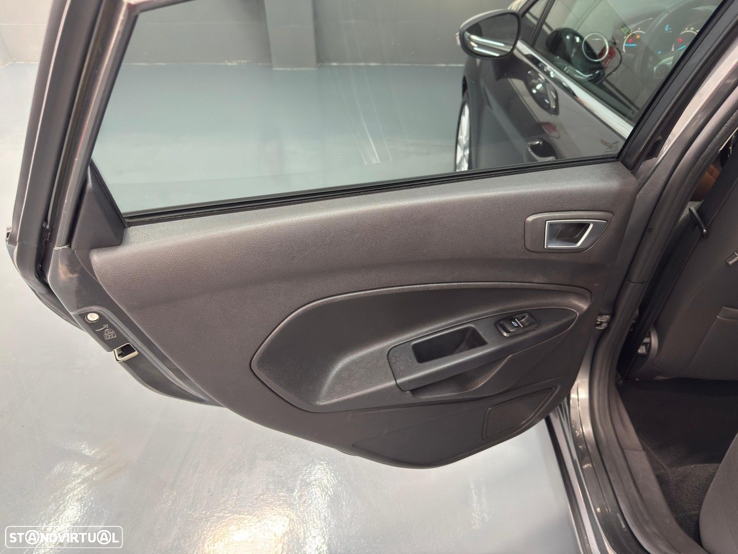 Ford Fiesta 1.0 T EcoBoost Titanium PowerShift - 15