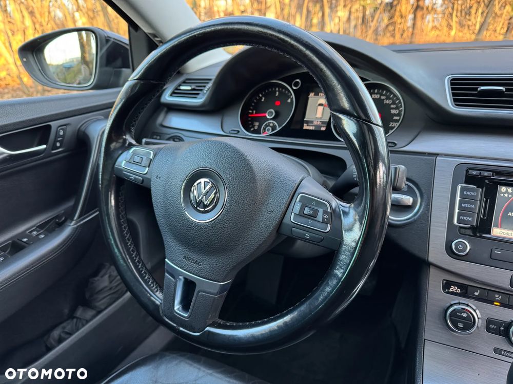 Volkswagen Passat - 6