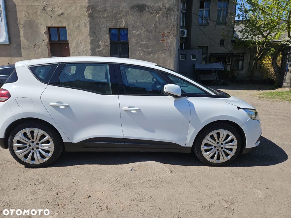 Renault Scenic - 13