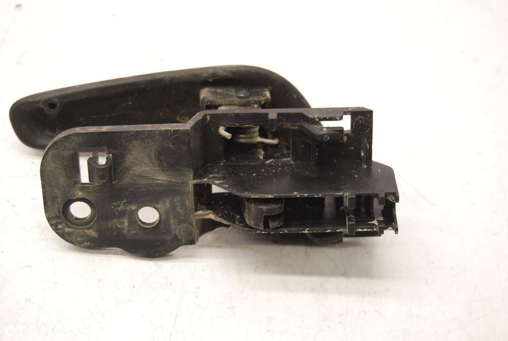 KLAMKA DRZWI WEWNĘTRZNA LEWY PRZÓD IVECO DAILY IV 2015R. - 2