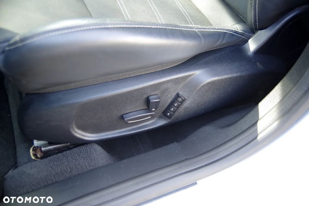 Ford Mondeo 2.0 TDCi Champions Edition - 6