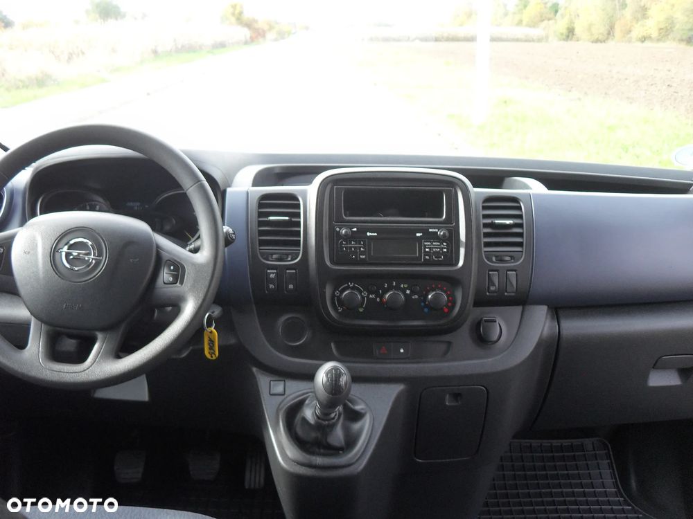 Opel Vivaro - 12
