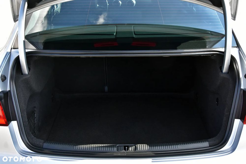 Audi A3 Limousine 2.0 TDI clean diesel Ambiente - 28