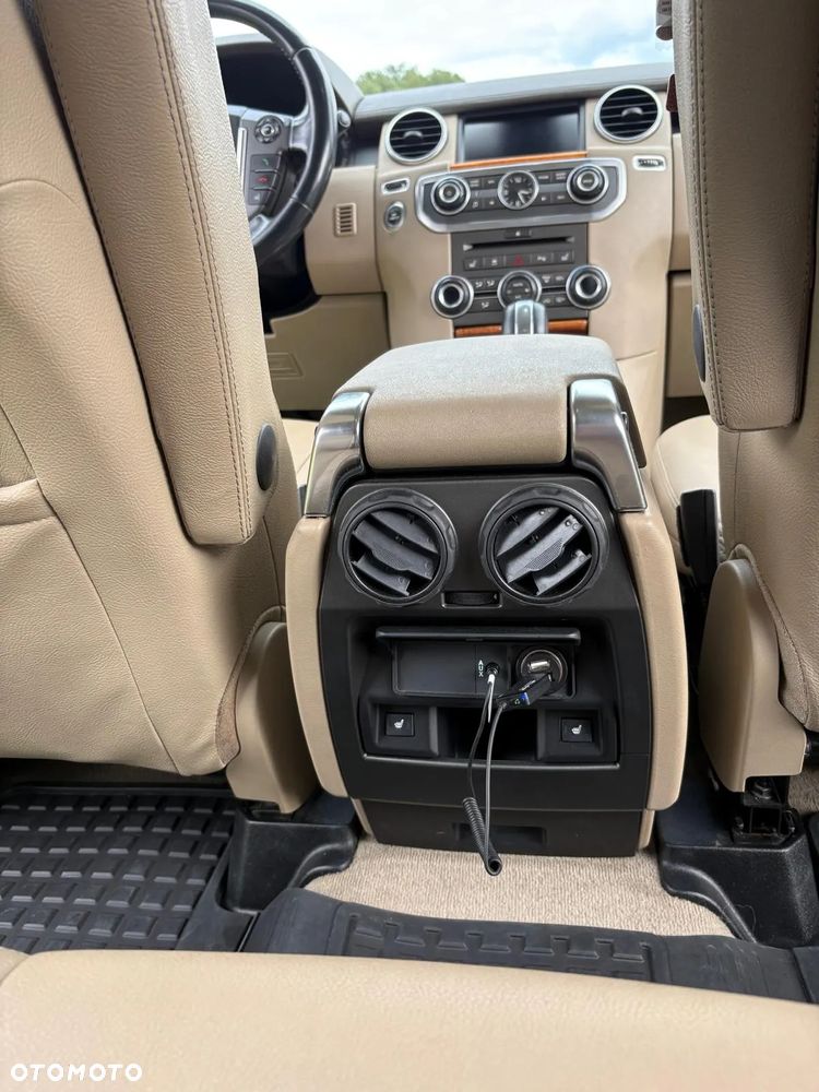 Land Rover Discovery IV 2.7D V6 HSE - 21