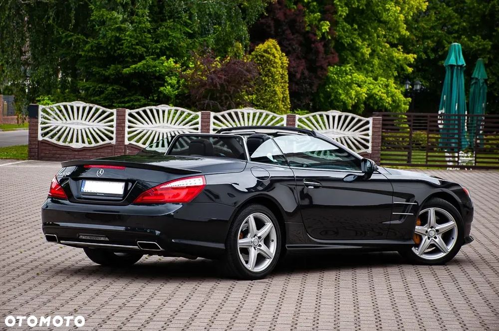 Mercedes-Benz SL - 24
