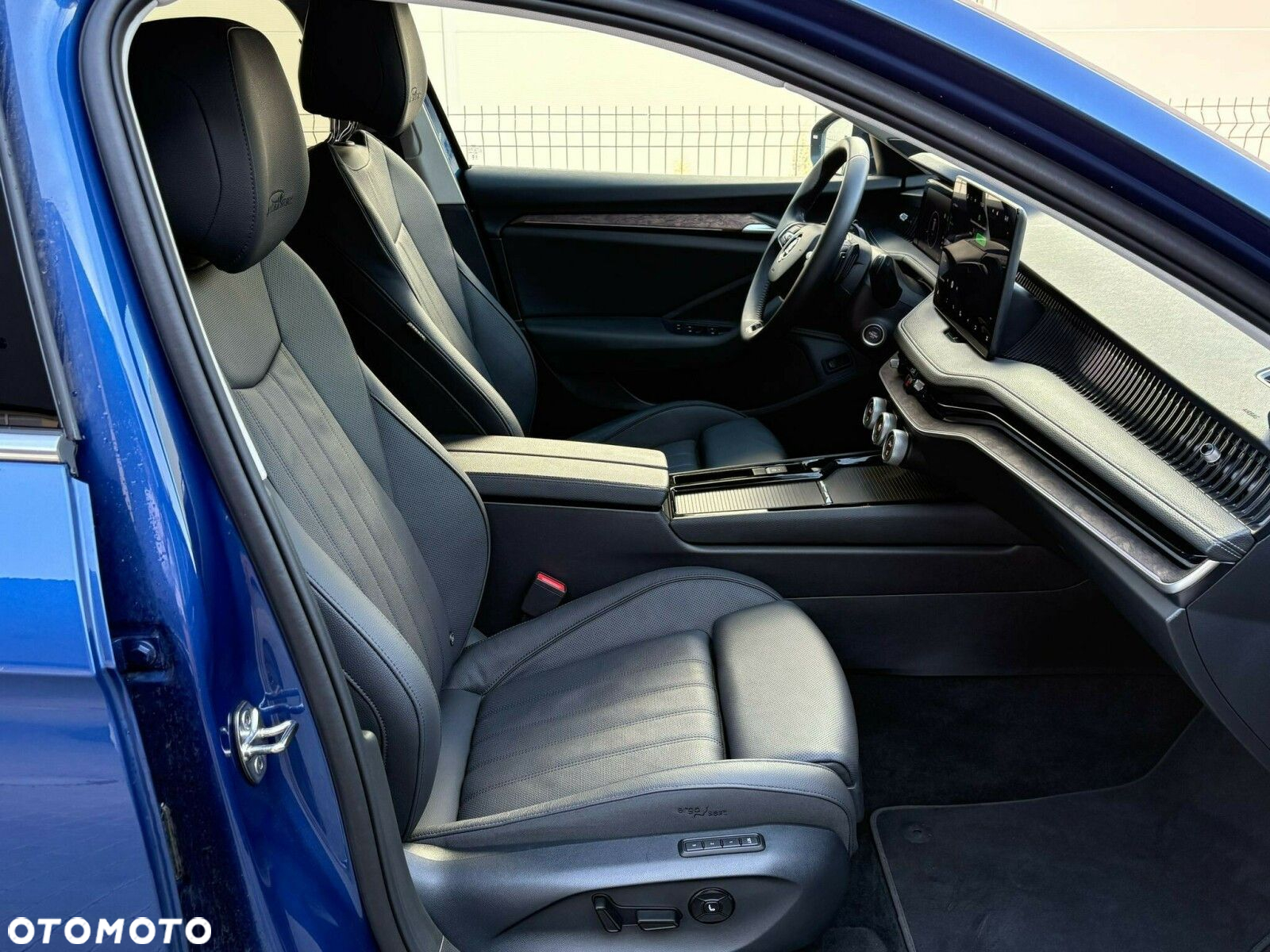 Skoda Superb 2.0 TDI SCR 4x4 L&K DSG - 12