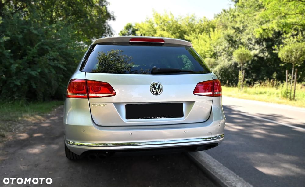 Volkswagen Passat - 11