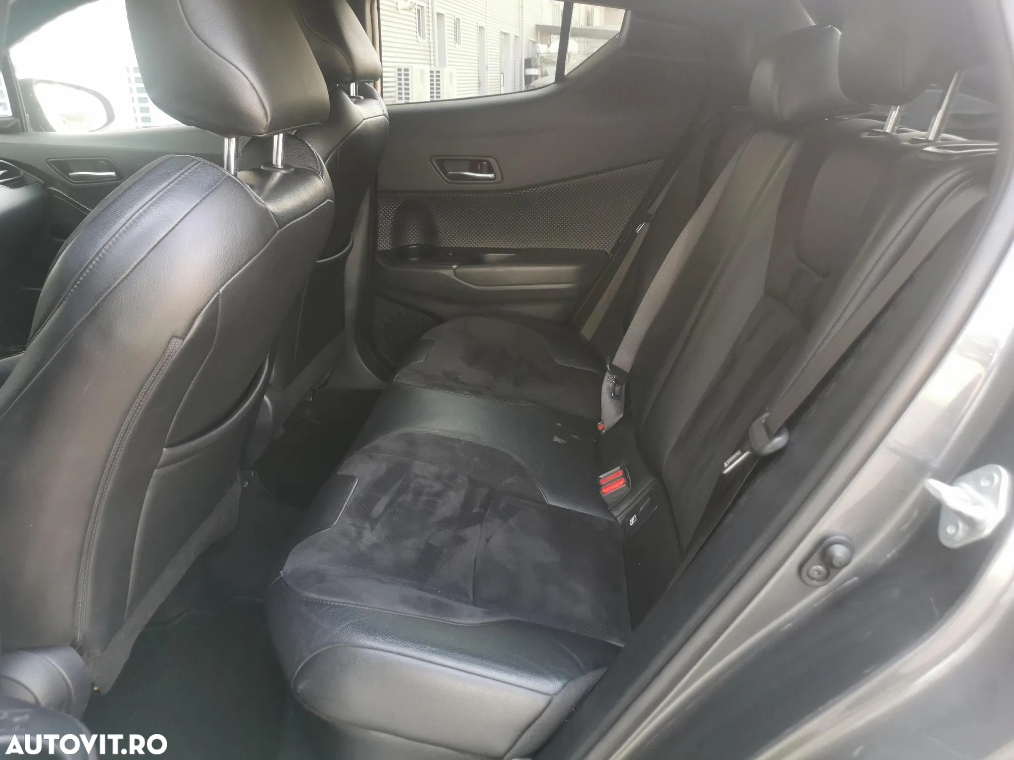 Toyota C-HR 1.8 HSD 122 CP 4x2 CVT Style - 13
