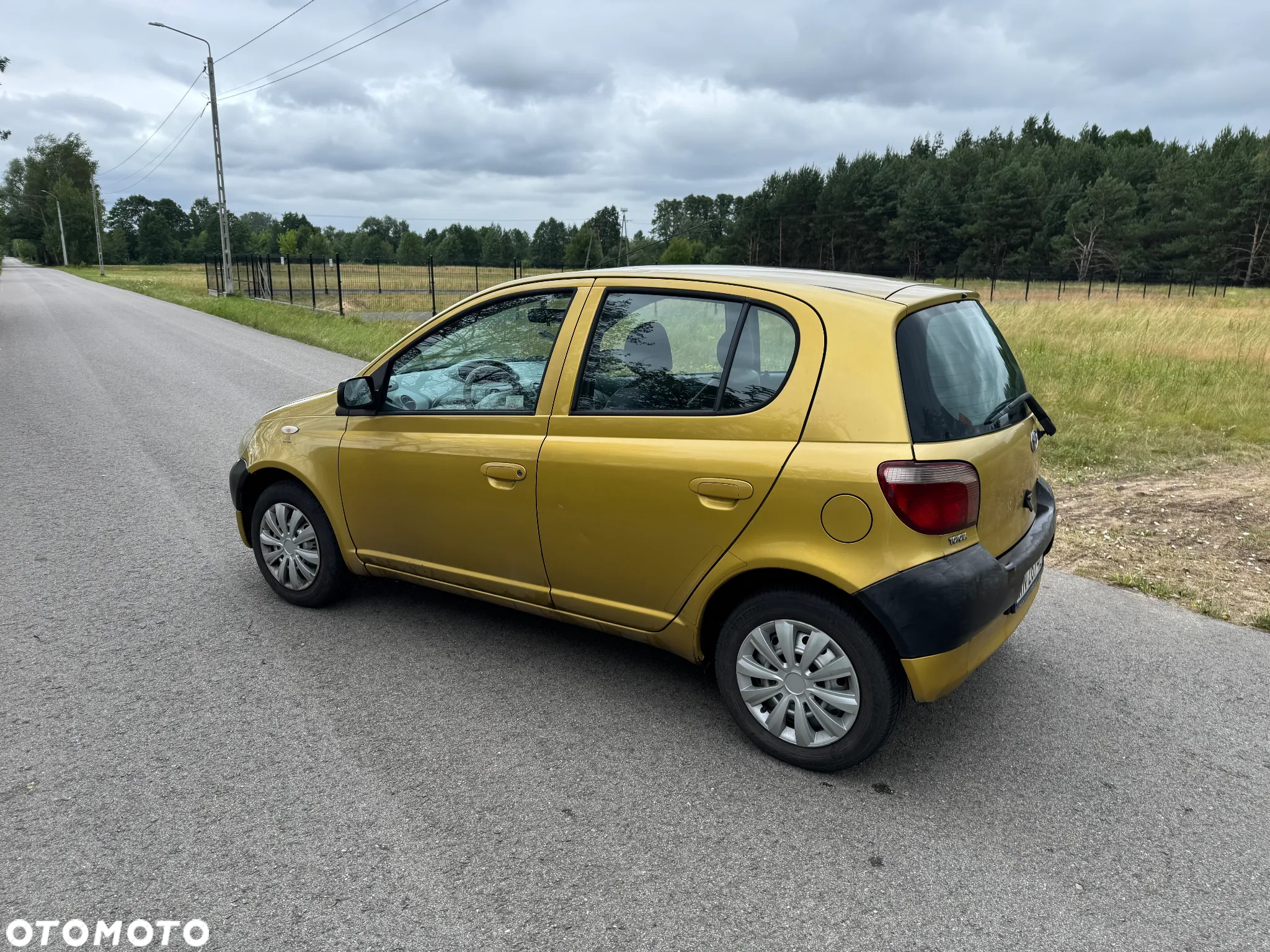 Toyota Yaris 1.0 Base - 2