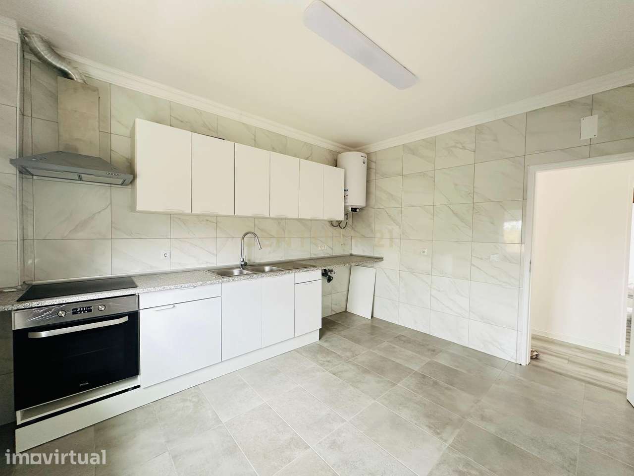 Apartamento T3 Remodelado Mobilado, andar de moradia - Grande imagem: 4/24