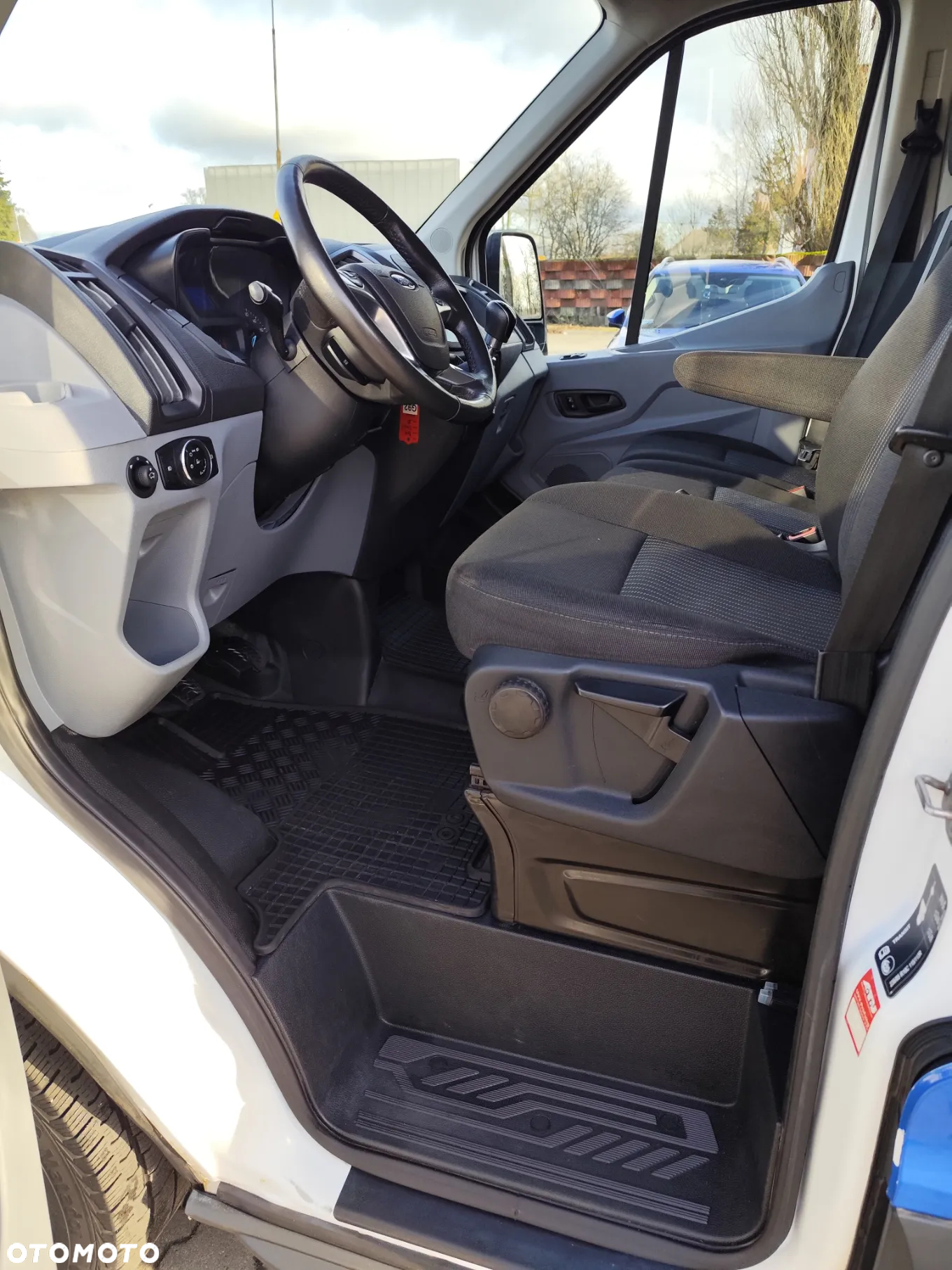 Ford Transit - 32