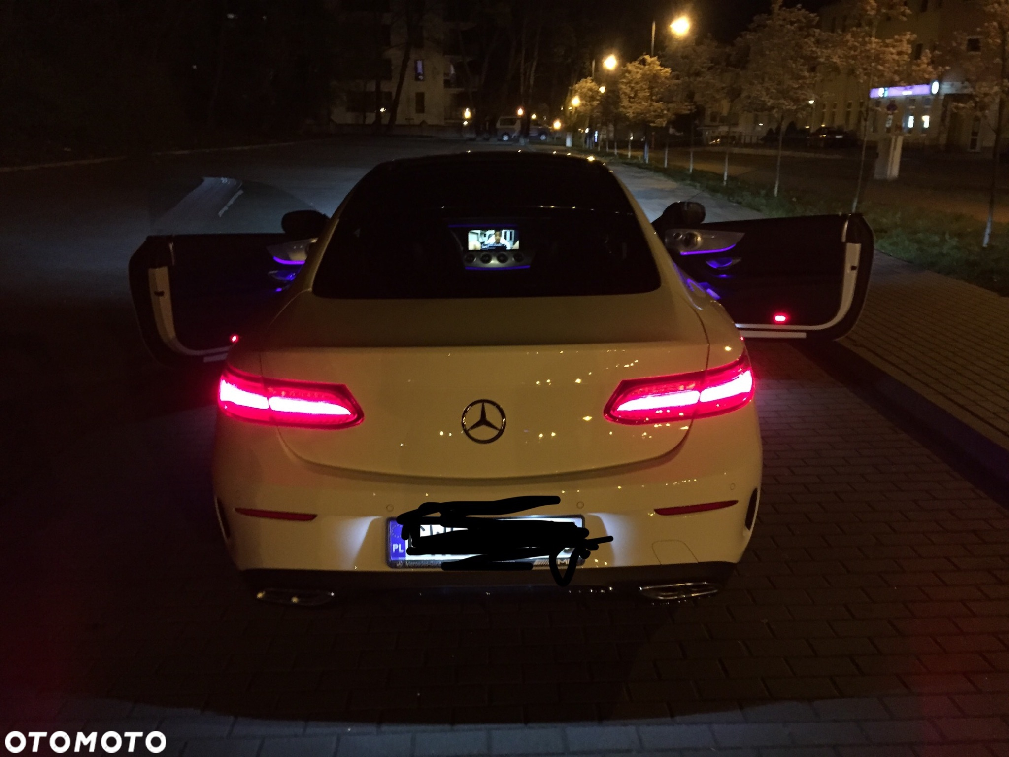 Mercedes-Benz Klasa E 200 Coupe 9G-TRONIC - 24