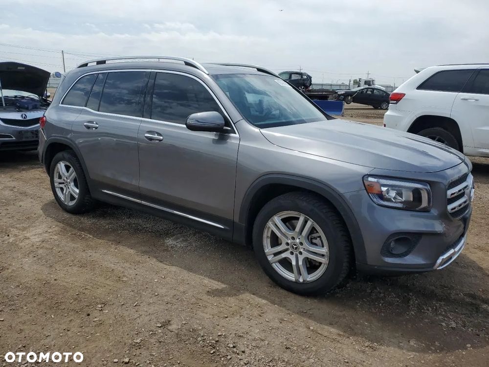 Mercedes-Benz GLB 250 4Matic 8G-DCT - 2