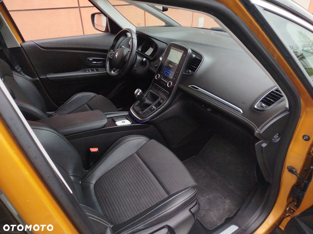 Renault Scenic ENERGY TCe 130 S&S Paris - 10