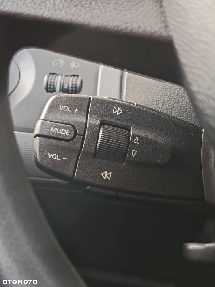 Volkswagen Golf - 12