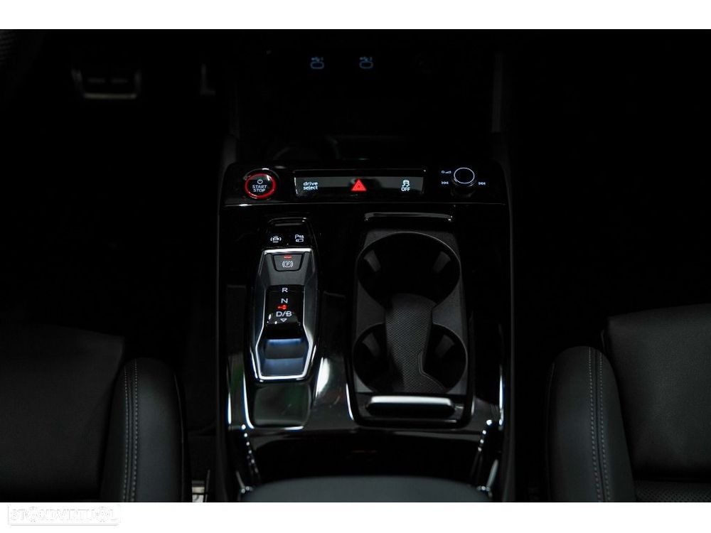 Audi A6 Avant e-tron - 33