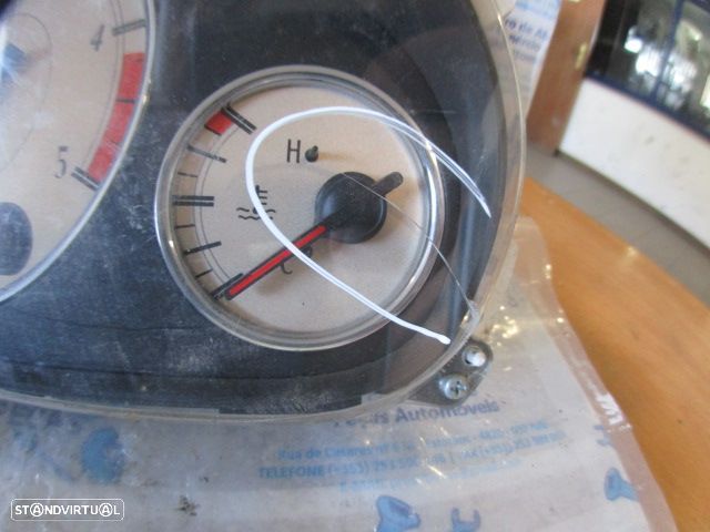 Quadrante R987AB CHRYSLER GRAND VOYAGER 4 FASE 2 LONG 2006 2.8CRD 150CV 5P PRETO KM/H DIGITAL Vidro Danificado - 4