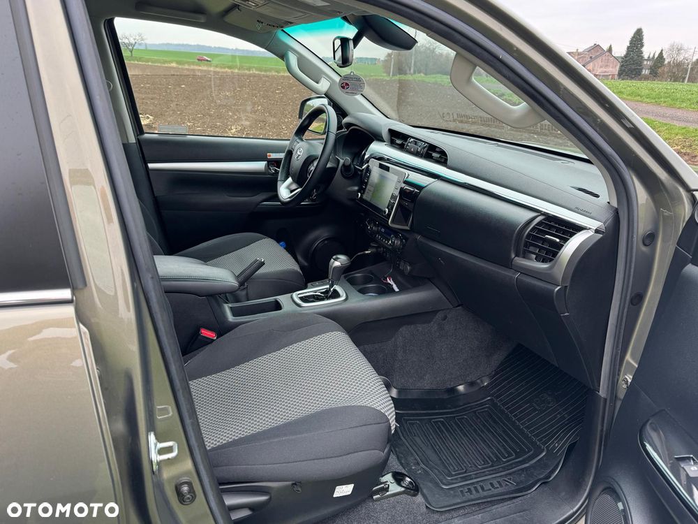 Toyota Hilux 2.8 D-4D Double Cab SR5 4x4 - 6